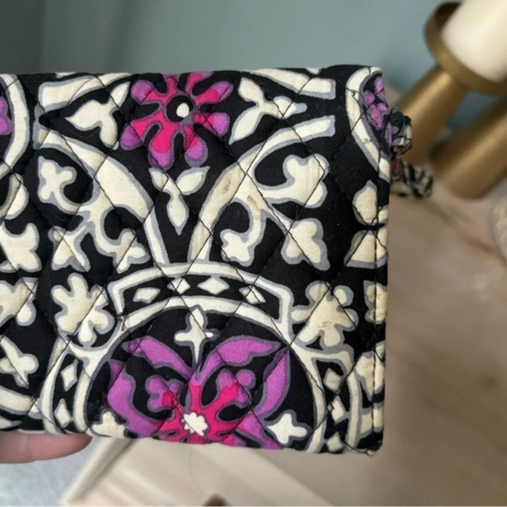 Vera Bradley Your Turn Scroll Medallion Wristlet‎ Wallet
